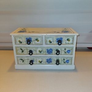 Handpainted vintate wood musical jewelry box